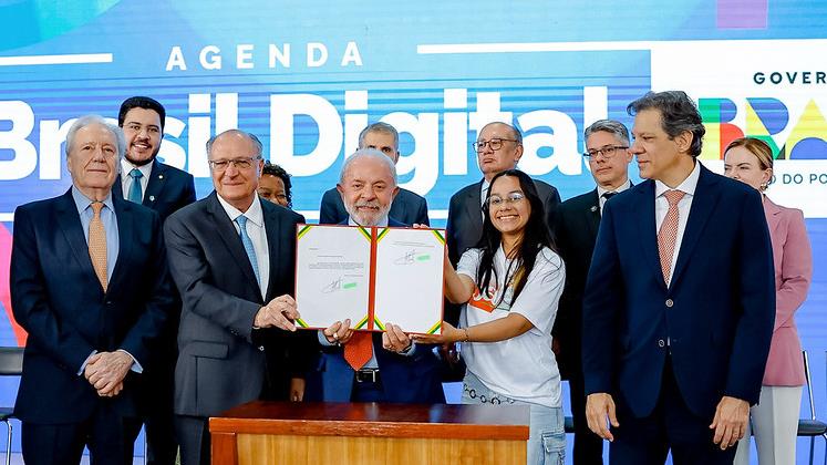 Projeto visa enfrentar desafios concorrenciais nos mercados digitais.