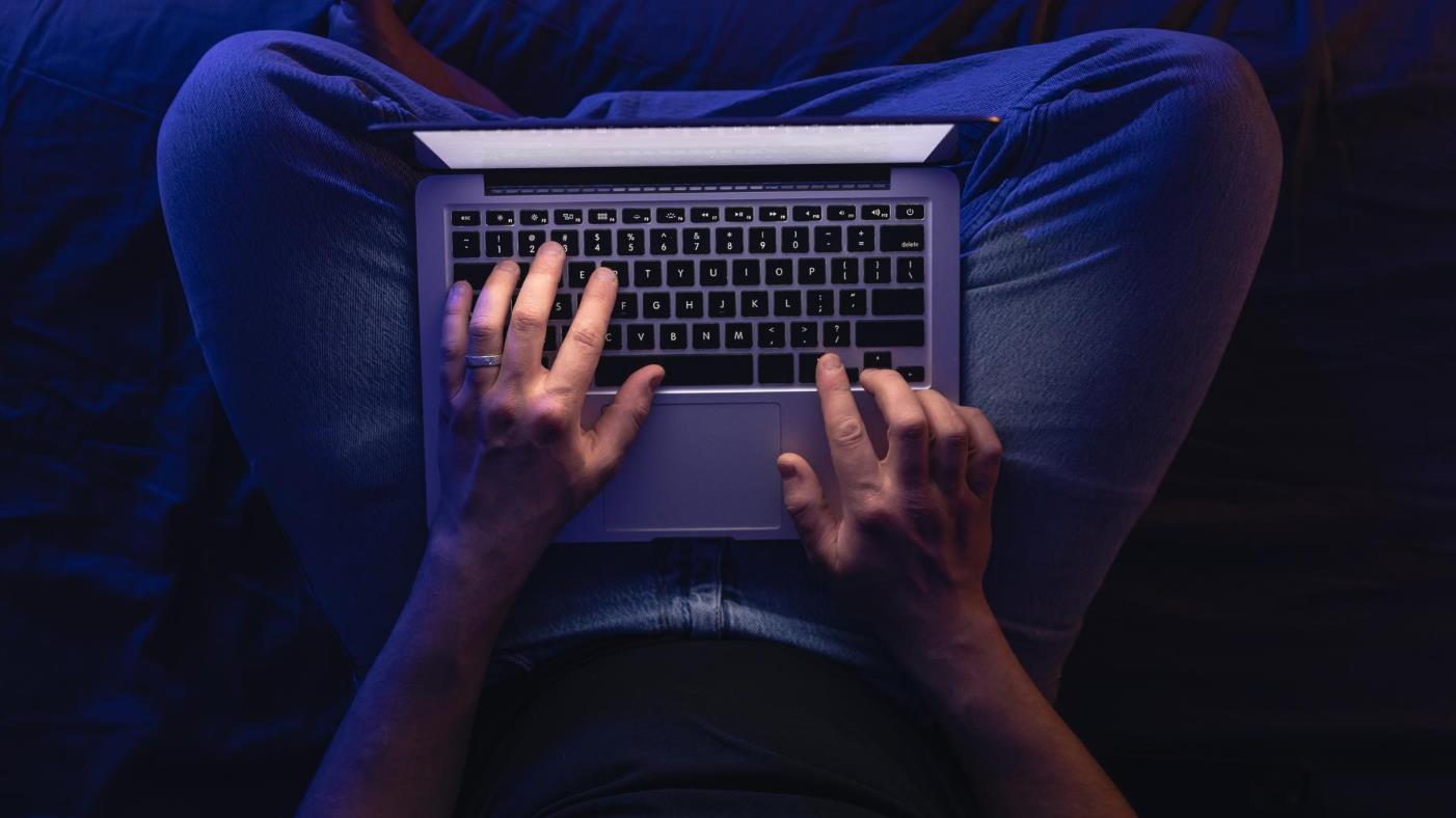 Proposta busca responsabilizar autores e difusores de desafios que coloquem crianças e adolescente em risco.