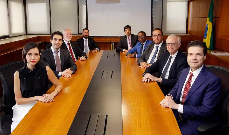 O presidente do BC, Gabriel Galípolo, e os demais integrantes do Comitê de Política Monetária, o Copom, do Banco Central.