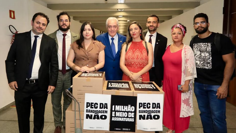 Otto Alencar reforçou posição contrária à PEC após receber manifesto. 