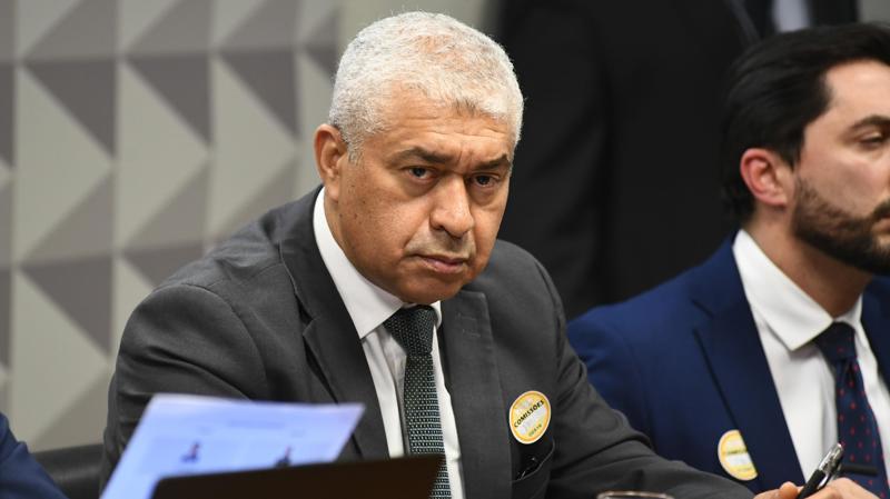 Rubens Oliveira Costa recebeu voz de prisão sob acusação de mentir em testemunho à CPMI do INSS.