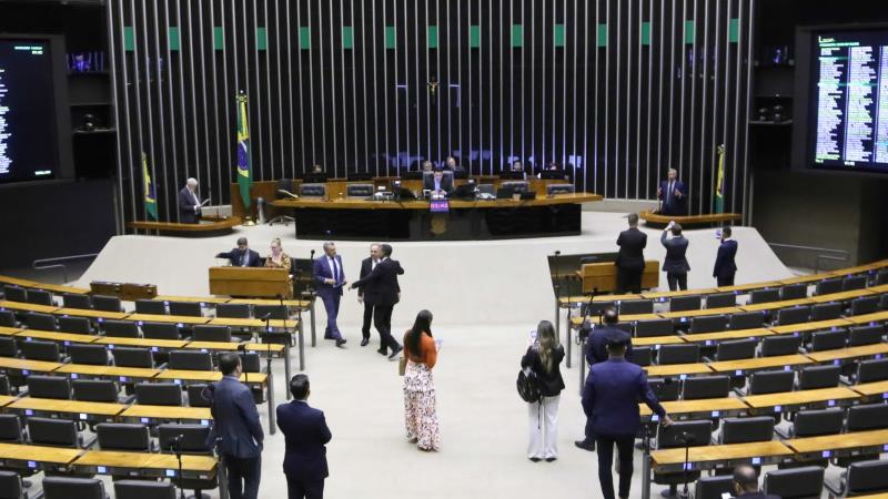 Oito projetos defendidos pelos governos estaduais terão tramitação acelerada.