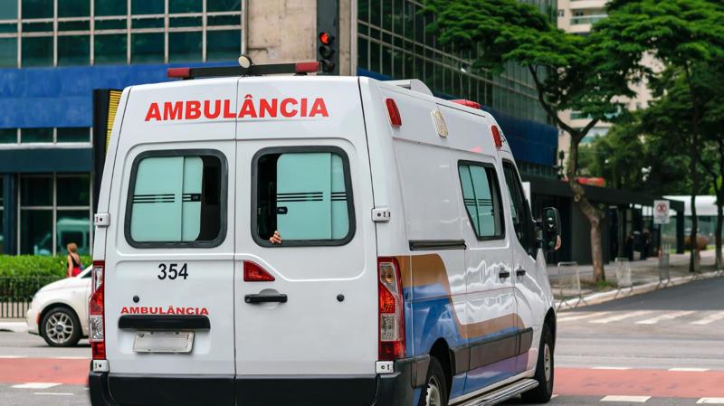 Proposta regulamenta a profissão de condutor de ambulância.
