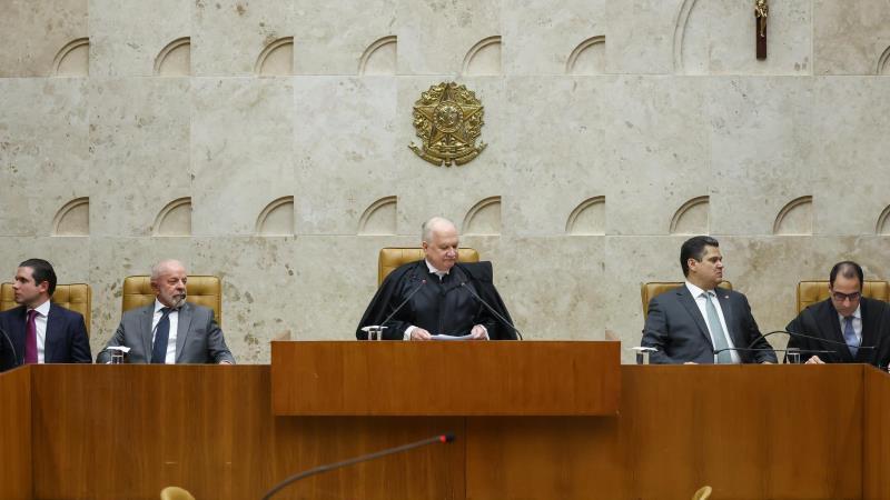 Novo presidente do Supremo defende equilíbrio institucional.