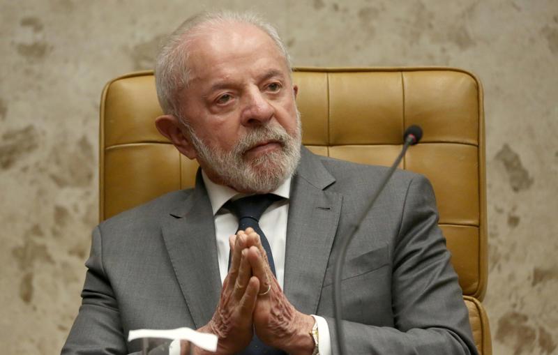 Lula vetou trecho que beneficiava políticos já condenados.