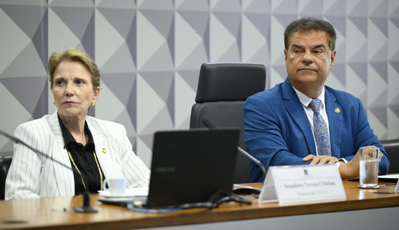Comissão sobre relações econômicas com os EUA terá prazo estendido até dezembro. 
