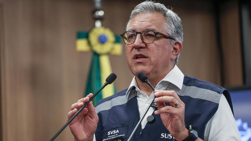 Padilha acompanha suspeita do Ministério da Justiça de ação criminosa nas contaminações.