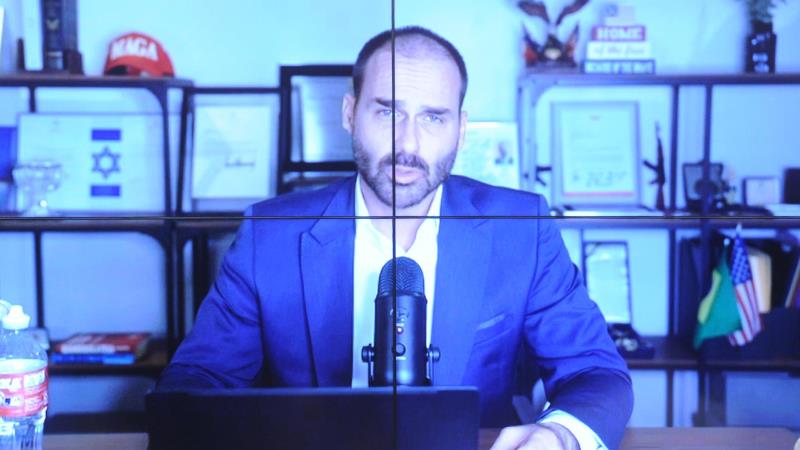 Eduardo Bolsonaro se somou aos irmãos na crítica à versão limitada da anistia.