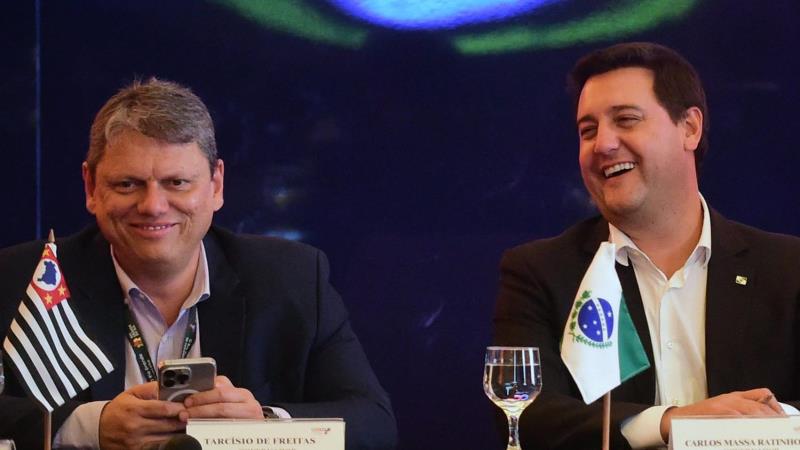 Ratinho Jr. tem rejeição menor que Tarcísio e cresce como alternativa à direita.