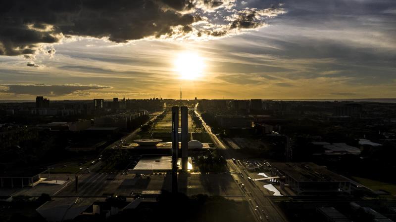 Vista aérea do Congresso Nacional e da Esplanada dos Ministérios.