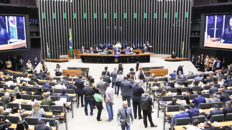 Projeto prevê aumento do teto do regime de MEI dos atuais R$ 81 mil para R$ 130 mil.