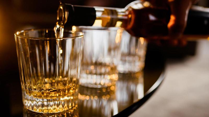 Empresas têm 24 horas para informar medidas de controle e retirada de anúncios de produtos sem comprovação de procedência.