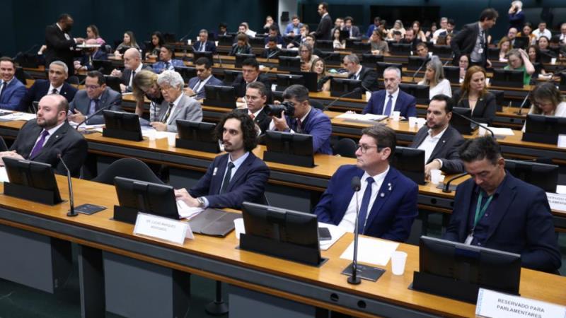 Outros 11 pedidos estão na pauta.