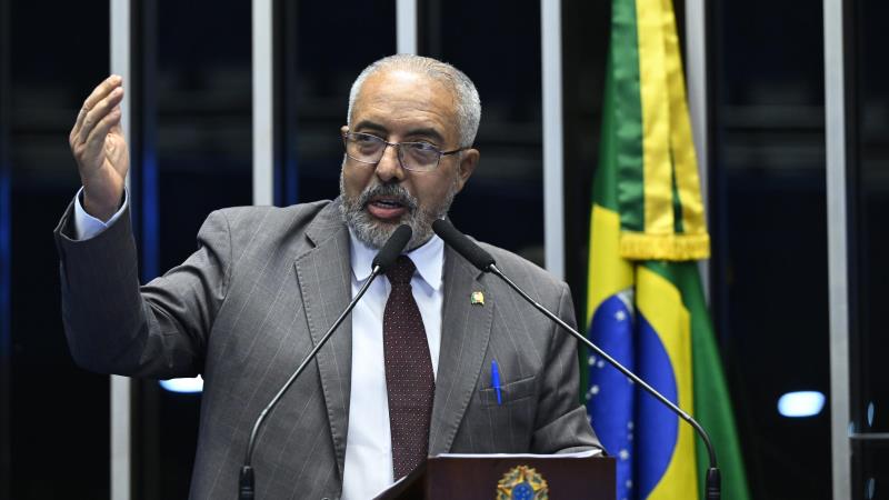 O requerimento foi apresentado pelo senador Paulo Paim.