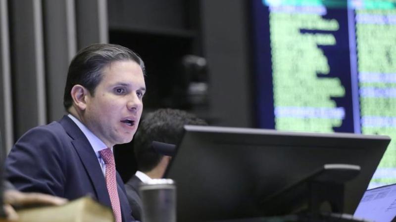 Hugo Motta pautou projetos relacionados à infância e à educação nesta semana.