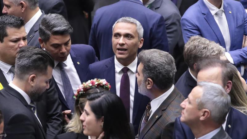 Gayer respondia por calúnia e difamação contra quatro senadores. Processo agora está suspenso.