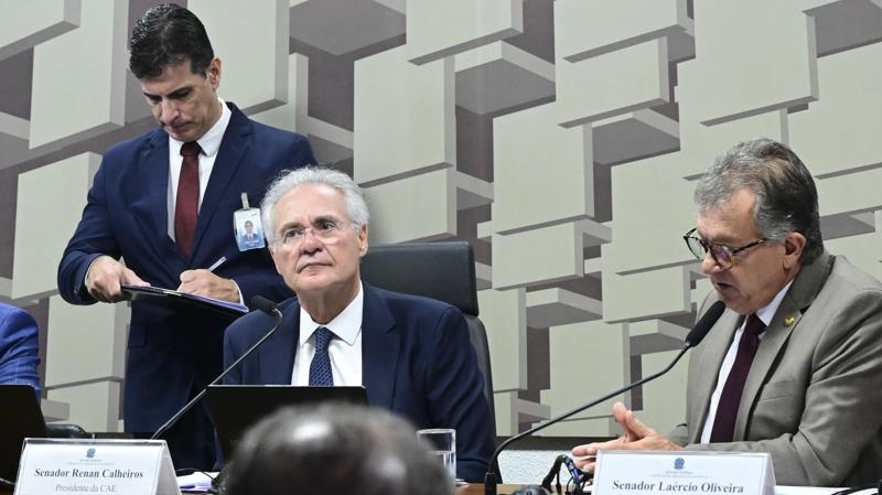 No Senado, o projeto é relatado pelo senador Renan Calheiros, que também é presidente da CAE.