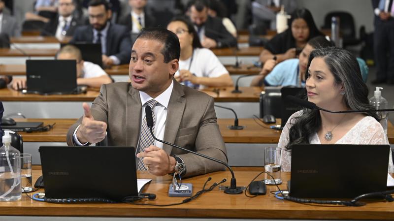 Um dos projetos em pauta busca ampliar a oferta de creches.