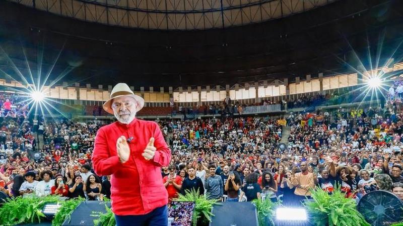 Lula durante encontro com os alunos da Rede de Cursinhos Populares (CPOP).
no Ginásio Adib Moysés Dib, em São Bernardo do Campo.