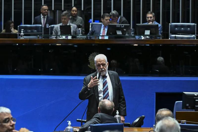 Senadores vão analisar destaques a projeto de Jaquews Wagner.