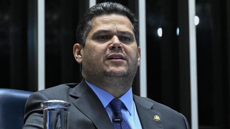 Alcolumbre agradeceu o presidente Lula. 