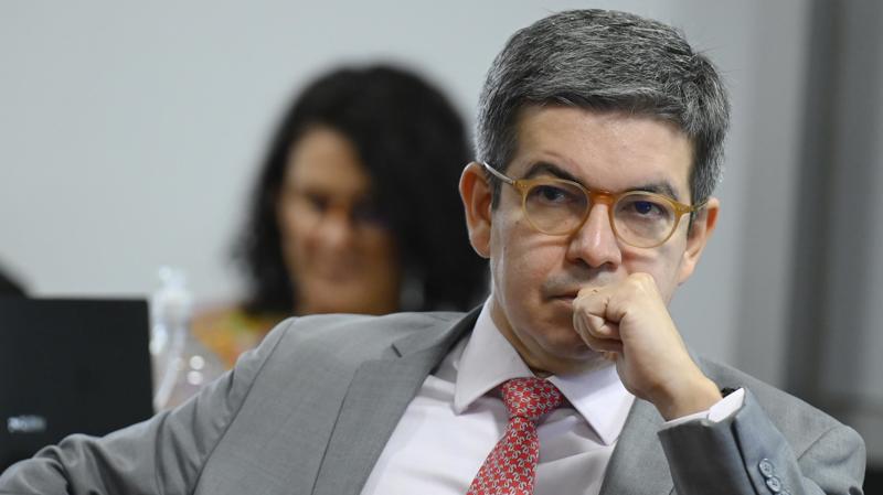 Randolfe havia trocado de partido em função da disputa entre Petrobras e Ibama sobre a perfuração da costa do Amapá.