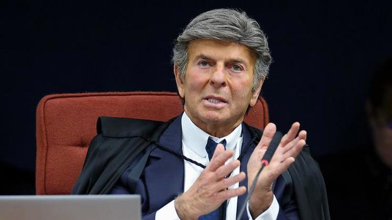Fux vê falta de provas e vota por absolvição no núcleo da desinformação.