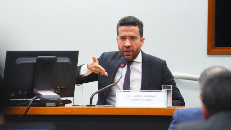 Janones enfrenta outros processos no Conselho.