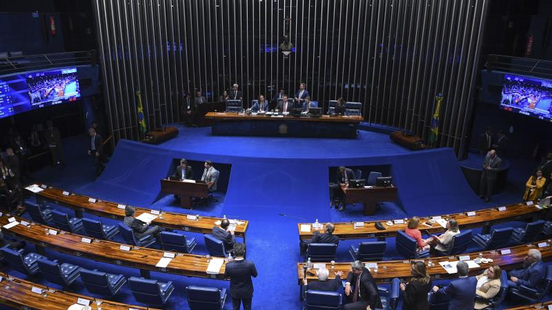 Sessão plenária ocorreu na terça-feira (21).