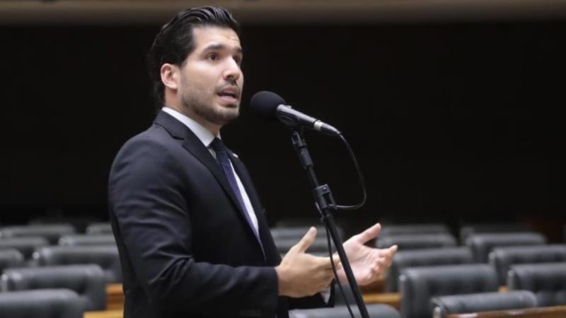 Deputado André Fernandes, relator do projeto.