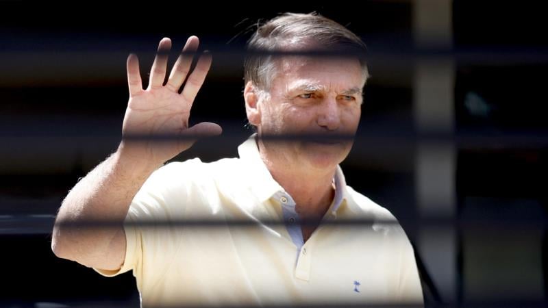 Bolsonaro foi condenado a 27 anos e três meses de prisão na ação penal do golpe. Bolsonaro foi condenado a 27 anos e três meses de prisão na ação penal do golpe.