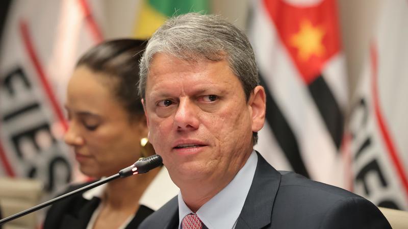 Secretariado paulista expõe um modelo pragmático e de centro, com poder concentrado no governador e em Kassab. Secretariado paulista expõe um modelo pragmático e de centro, com poder concentrado no governador e em Kassab.
