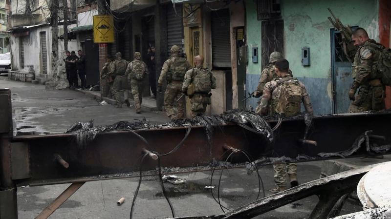 Megaoperação na Penha e no Alemão mira líderes do Comando Vermelho. Megaoperação na Penha e no Alemão mira líderes do Comando Vermelho.