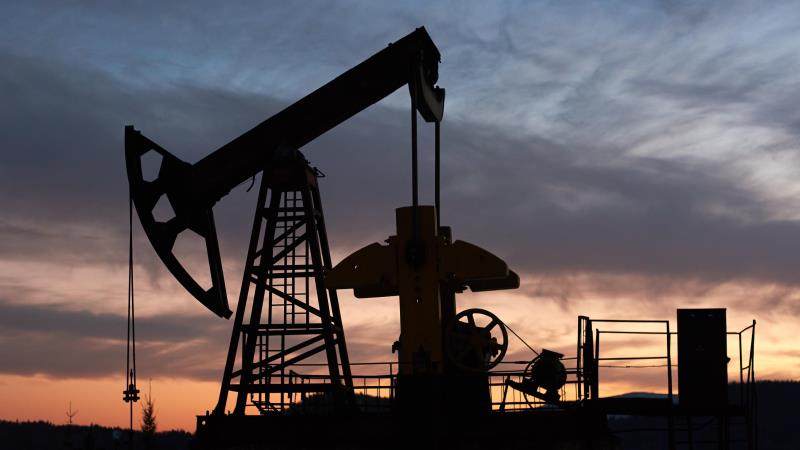 A era do petróleo chega ao limite econômico em meio ao avanço da eletrificação e à corrida global por baixo carbono. A era do petróleo chega ao limite econômico em meio ao avanço da eletrificação e à corrida global por baixo carbono.