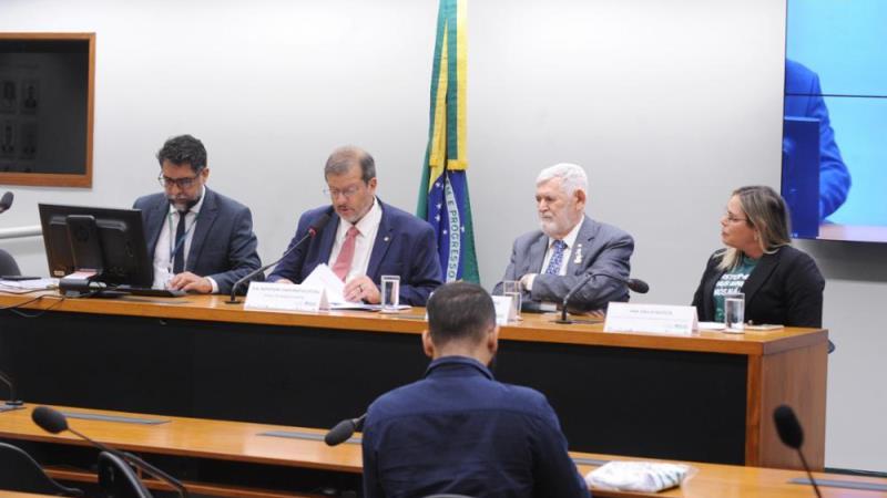 Deliberação ocorreu em audiência pública. Deliberação ocorreu em audiência pública.