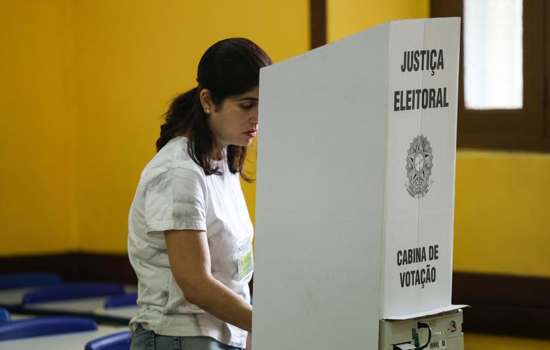 Presidente da Câmara propõe discussão imediata sobre mudança no sistema eleitoral para 2030. Presidente da Câmara propõe discussão imediata sobre mudança no sistema eleitoral para 2030.