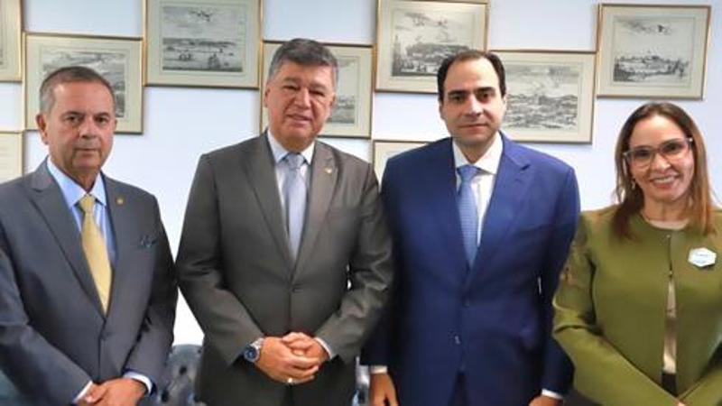 Carlos Viana reconheceu importância de garantia do direito à defesa durante a condução dos trabalhos. Eugênio Novaes/OAB Nacional Carlos Viana reconheceu importância de garantia do direito à defesa durante a condução dos trabalhos. Eugênio Novaes/OAB Nacional