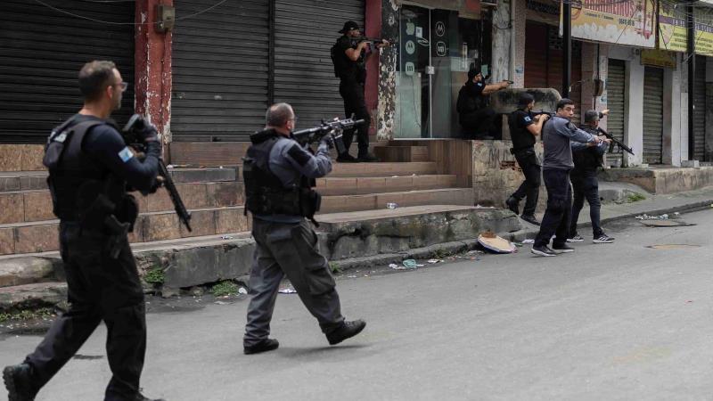 Autor defende que celebração valoriza forças de segurança e homenageia policiais mortos e feridos em operação no Rio.