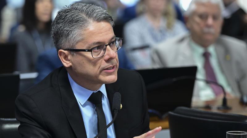 Senador foi o autor do requerimento de instalação da CPI.