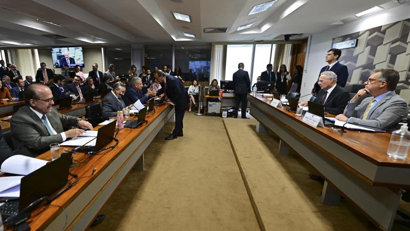 Ao vivo: CAE vota isenção do IR para quem recebe até R$ 5 mil