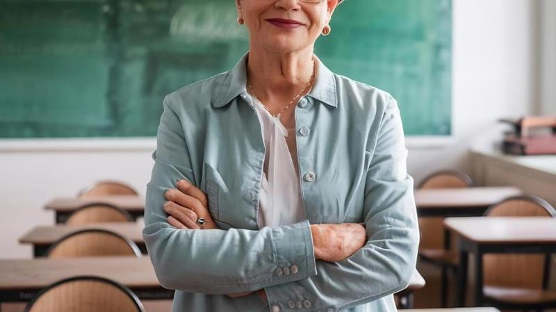 Texto prevê licença remunerada para qualificação de professores da educação básica.