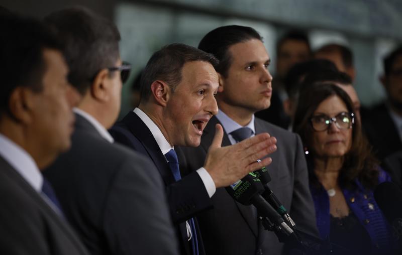 Mudanças feitas por Derrite foram articuladas pelo presidente da Câmara, Hugo Motta, em dia de negociações com autoridades do governo federal.
