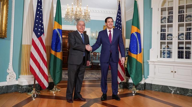 Reunião aconteceu durante evento do G7 em Niagara, no Canadá.