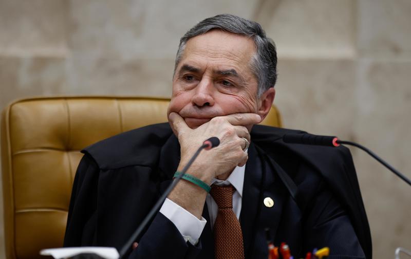 Recém-aposentado, Luis Roberto Barroso deixou seu voto contrário à liberação de candidaturas sem partido no país. 