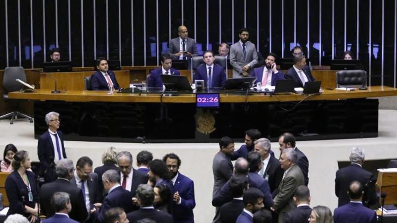 Texto prevê tratamento mais rigoroso a membros de facções criminosas do que a autores de crimes hediondos.