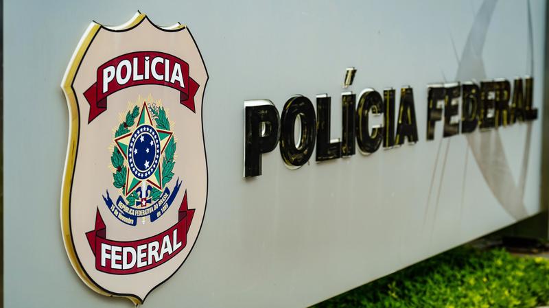 PF prendeu presidente e diretores do Banco Master em operação que apura fraude na emissão de títulos de crédito.