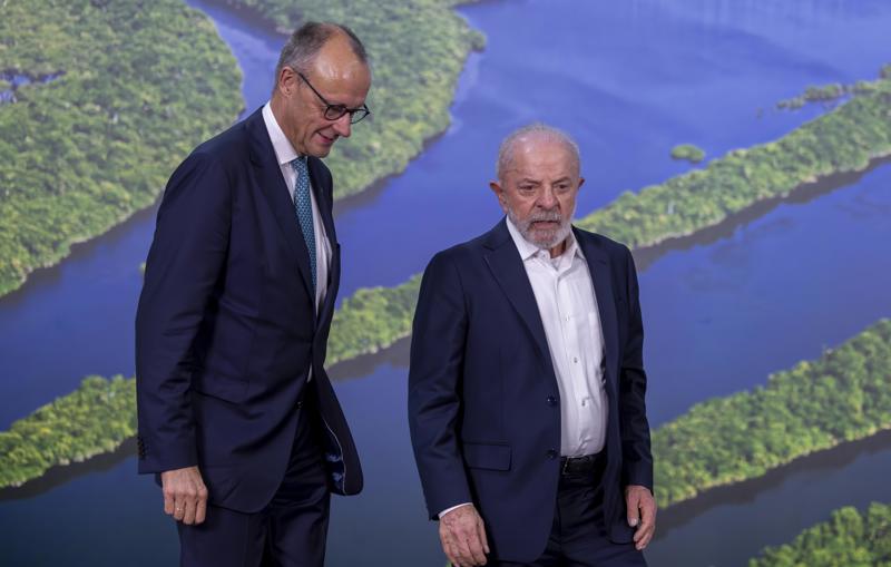 Lula se encontrou com Friedrich Merz na abertura da COP30. Presidente brasileiro se irritou com declarações de colega alemão.