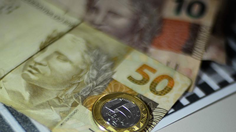 A economia brasileira acumulou alta de 2,5% nos últimos 12 meses.