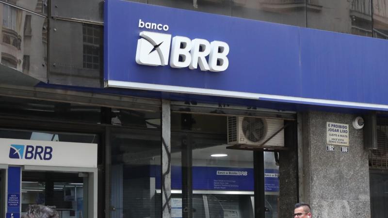 Tentativa de compra do Master expôs riscos graves.