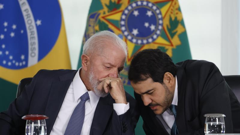 Lula indicou nesta quinta-feira o seu advogado-geral da União para a vaga deixada por Luís Roberto Barroso.